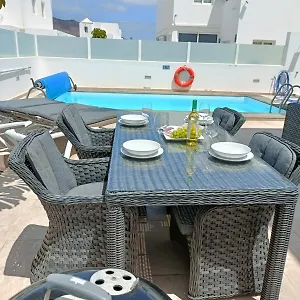 Villa Pousadoiro, Playa Blanca (Lanzarote)